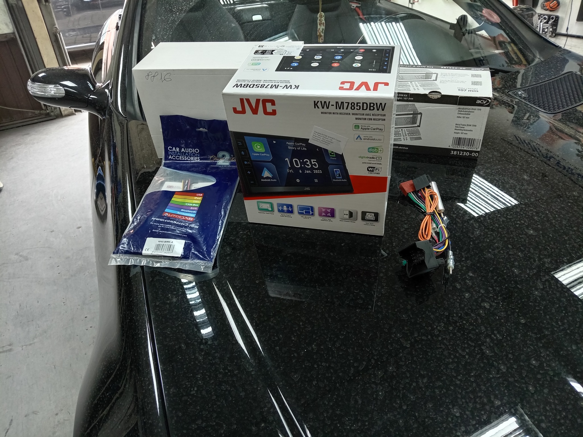 Mercedes SLK JVC KW-M785DBW Multimedia system diagram